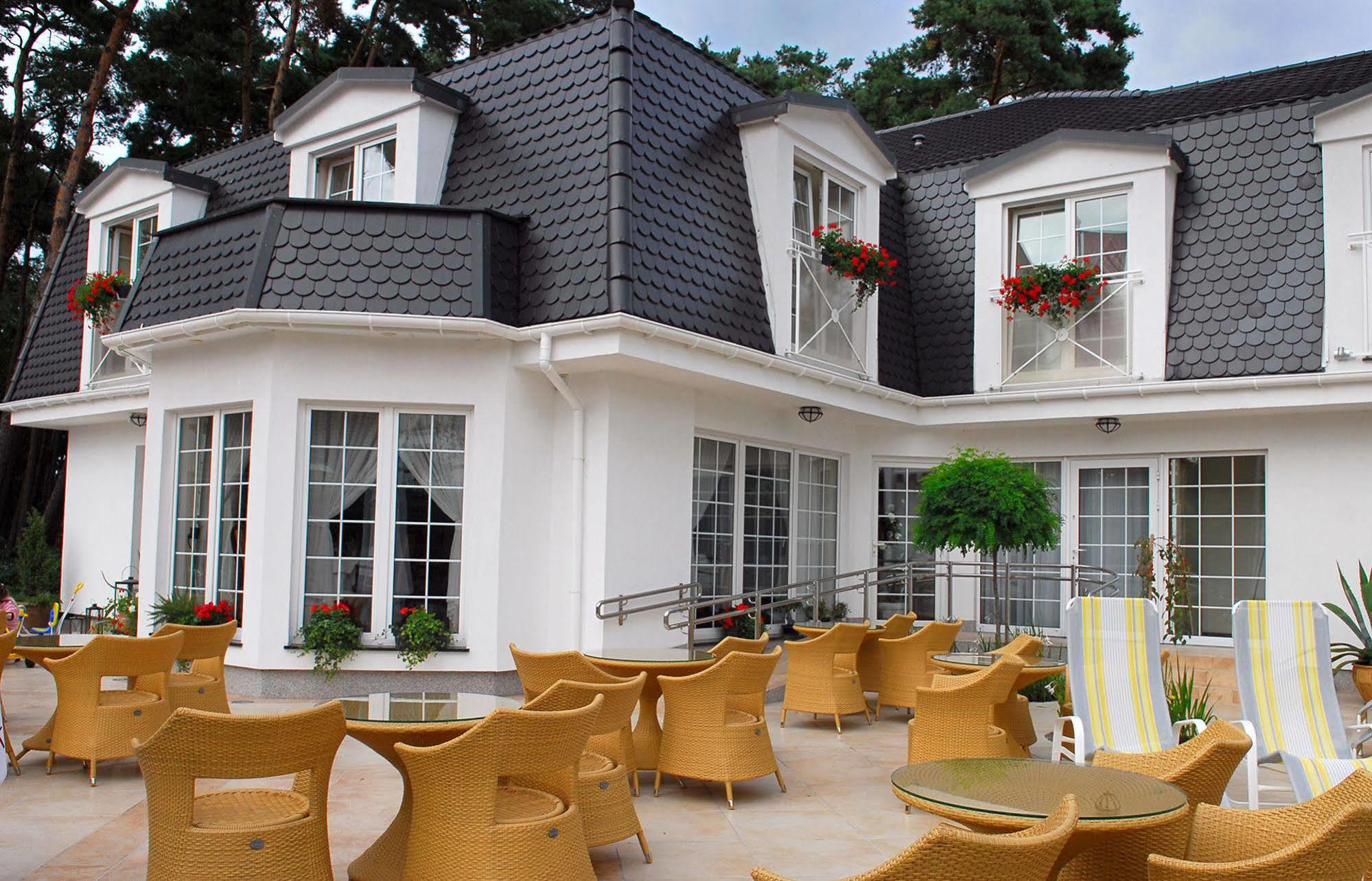 מיילנו Willa Alexander Resort & Spa - Caloroczny Kryty Basen מראה חיצוני תמונה