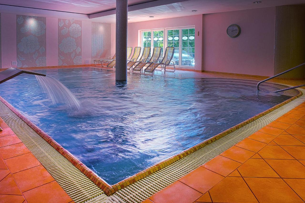 מיילנו Willa Alexander Resort & Spa - Caloroczny Kryty Basen מראה חיצוני תמונה